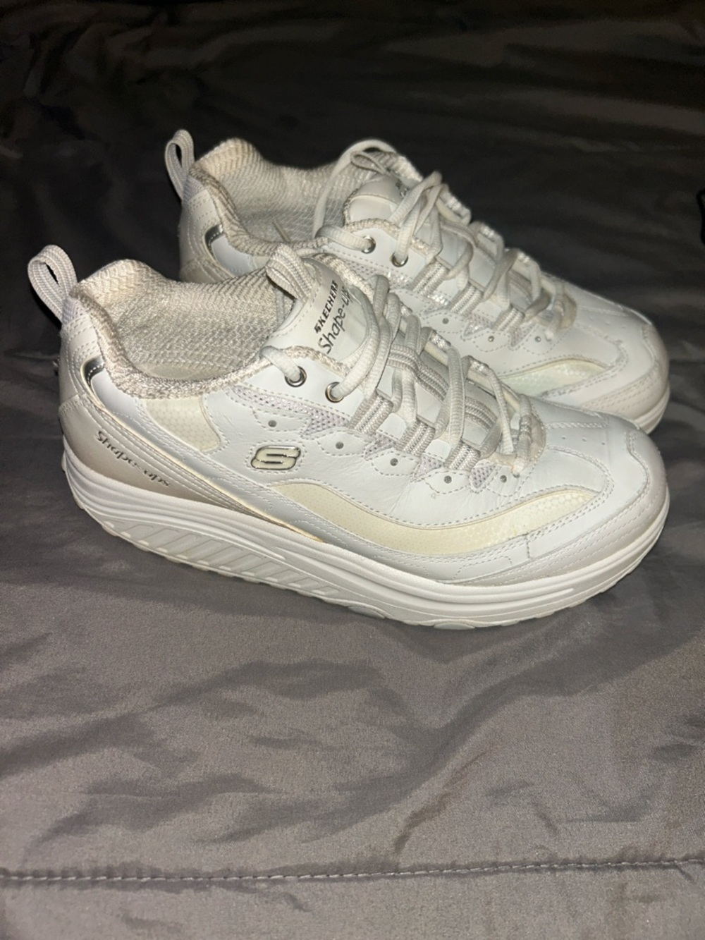 Y2K 2009 Skechers Shape-UPS Sneakers women’s size 9